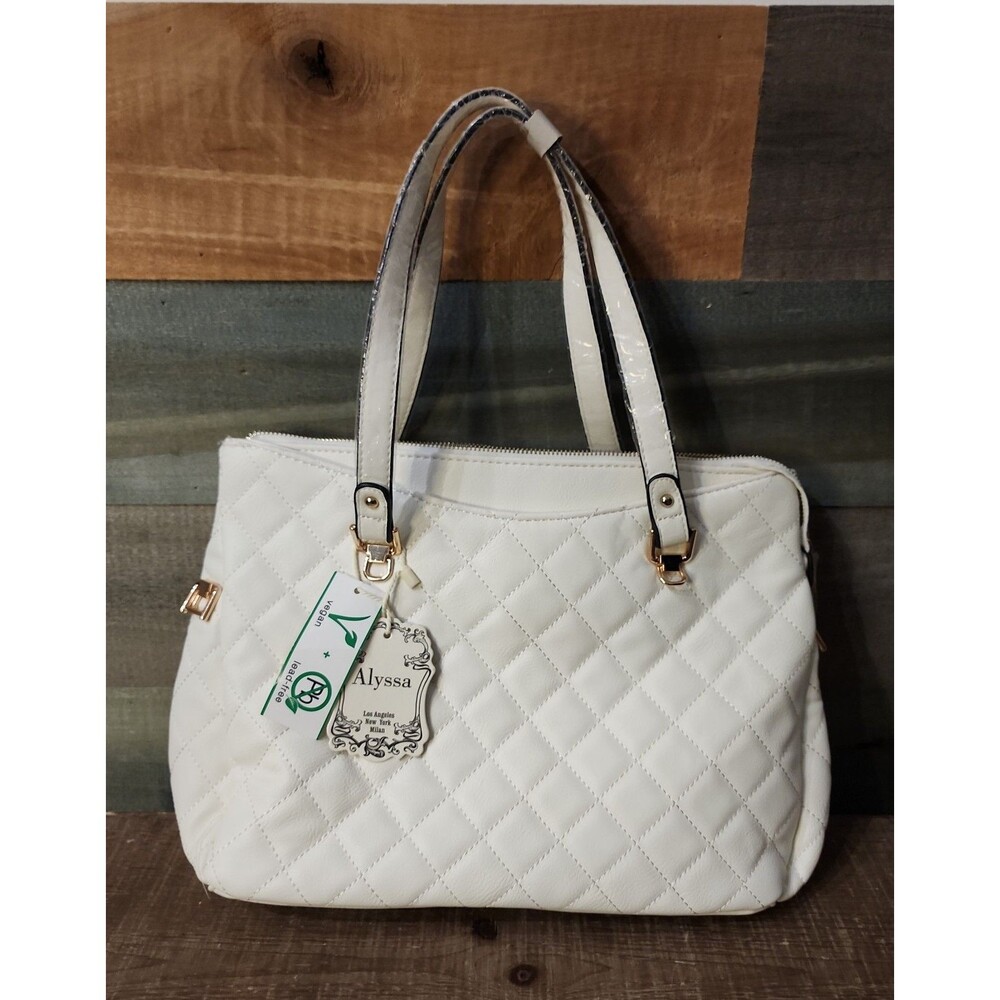 NWT Alyssa White Quilted Vegan Leather Satchel – Gold Chain Crossbody Strap